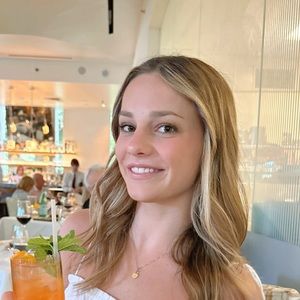 Meet your Posher, Caroline